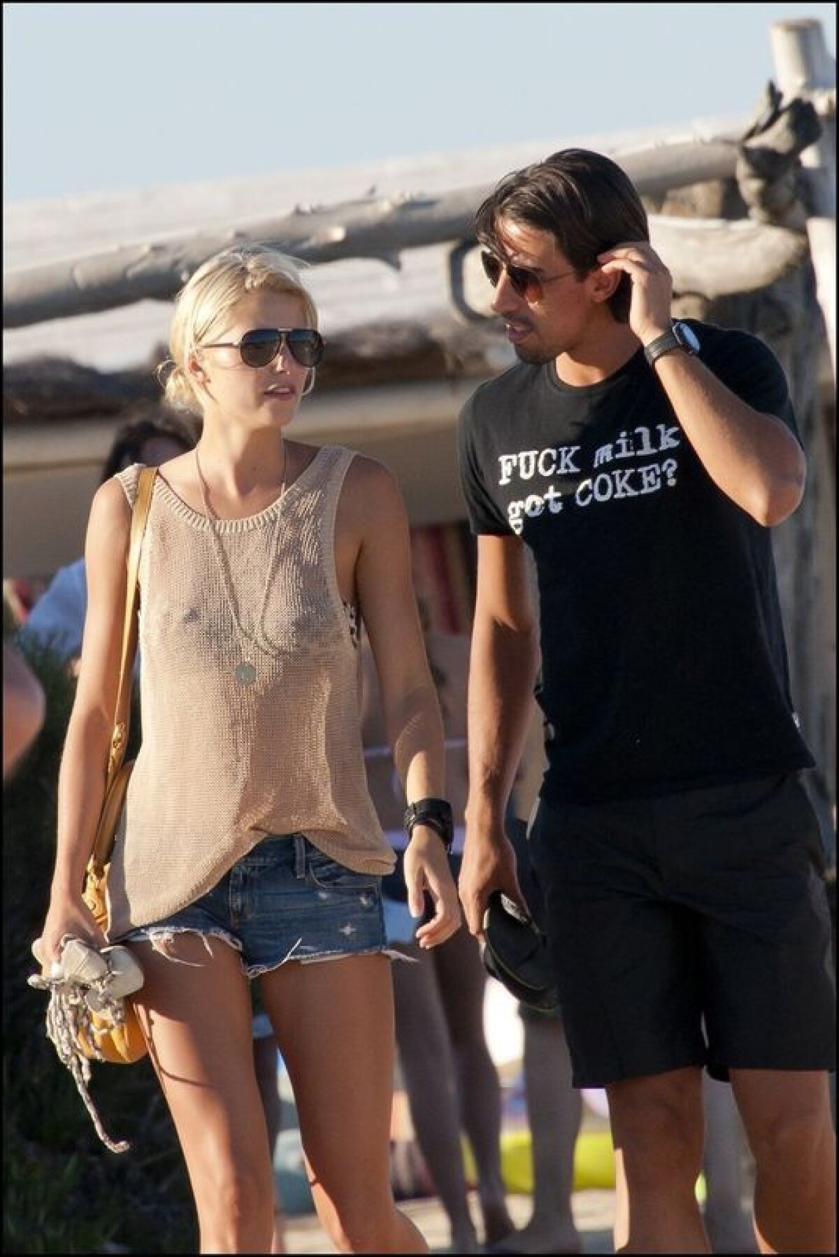 FOTO » Sami Khedira, în vacanţă la Saint Tropez cu frumoasa lui iubită