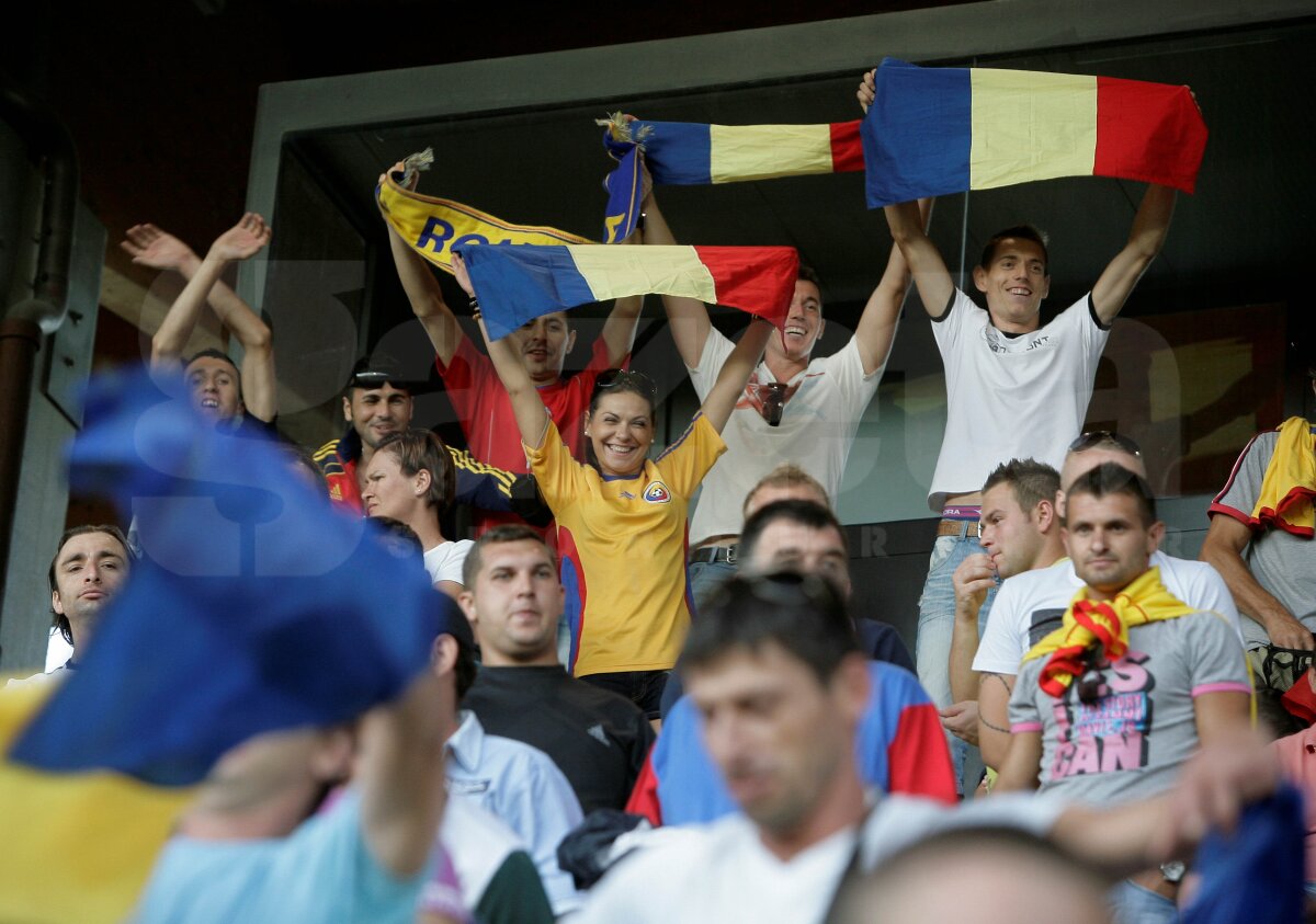 "Tricolorii" s-au chinuit cu cea mai slabă naţională din lume. San Marino - România 0-1