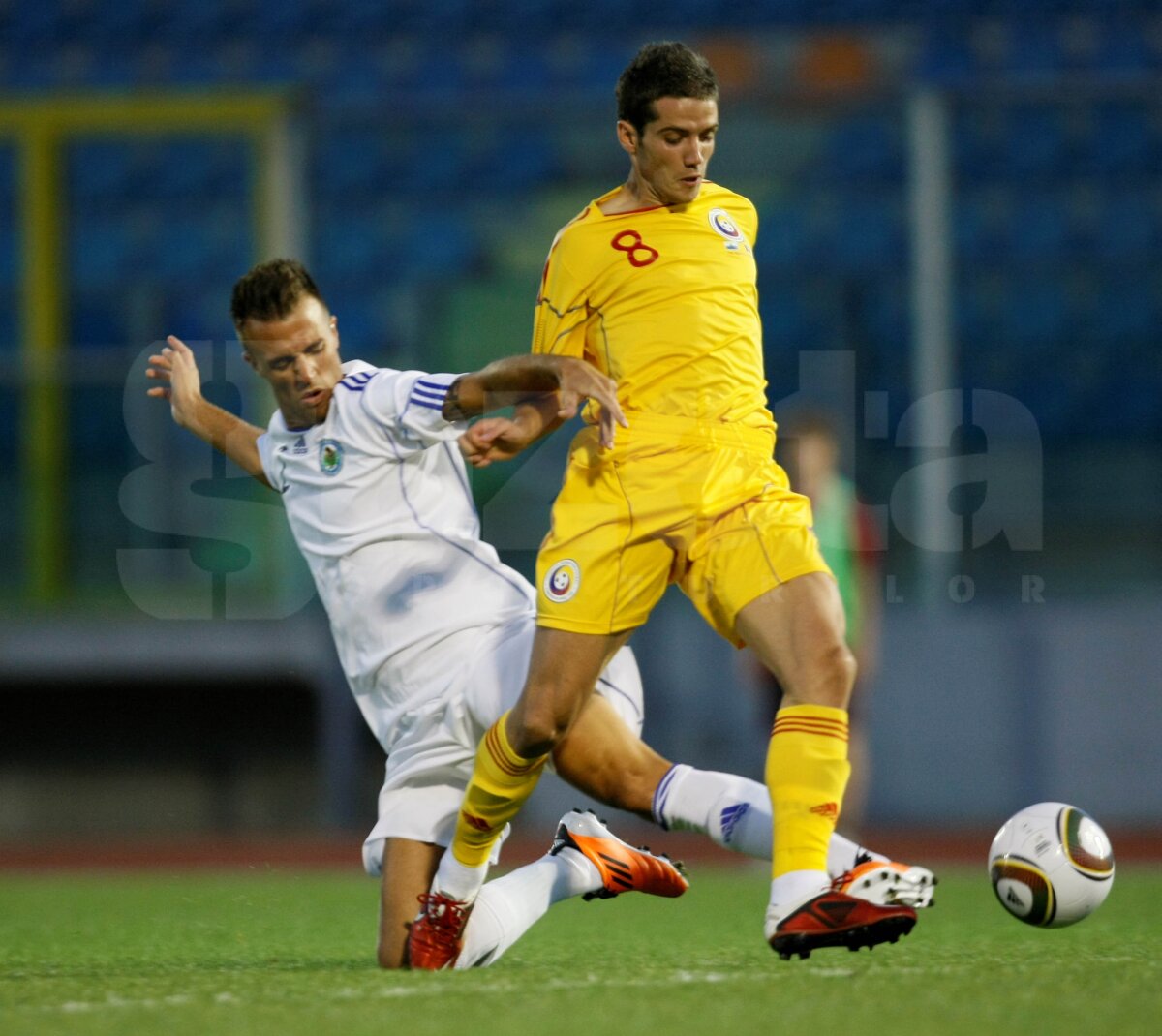 "Tricolorii" s-au chinuit cu cea mai slabă naţională din lume. San Marino - România 0-1