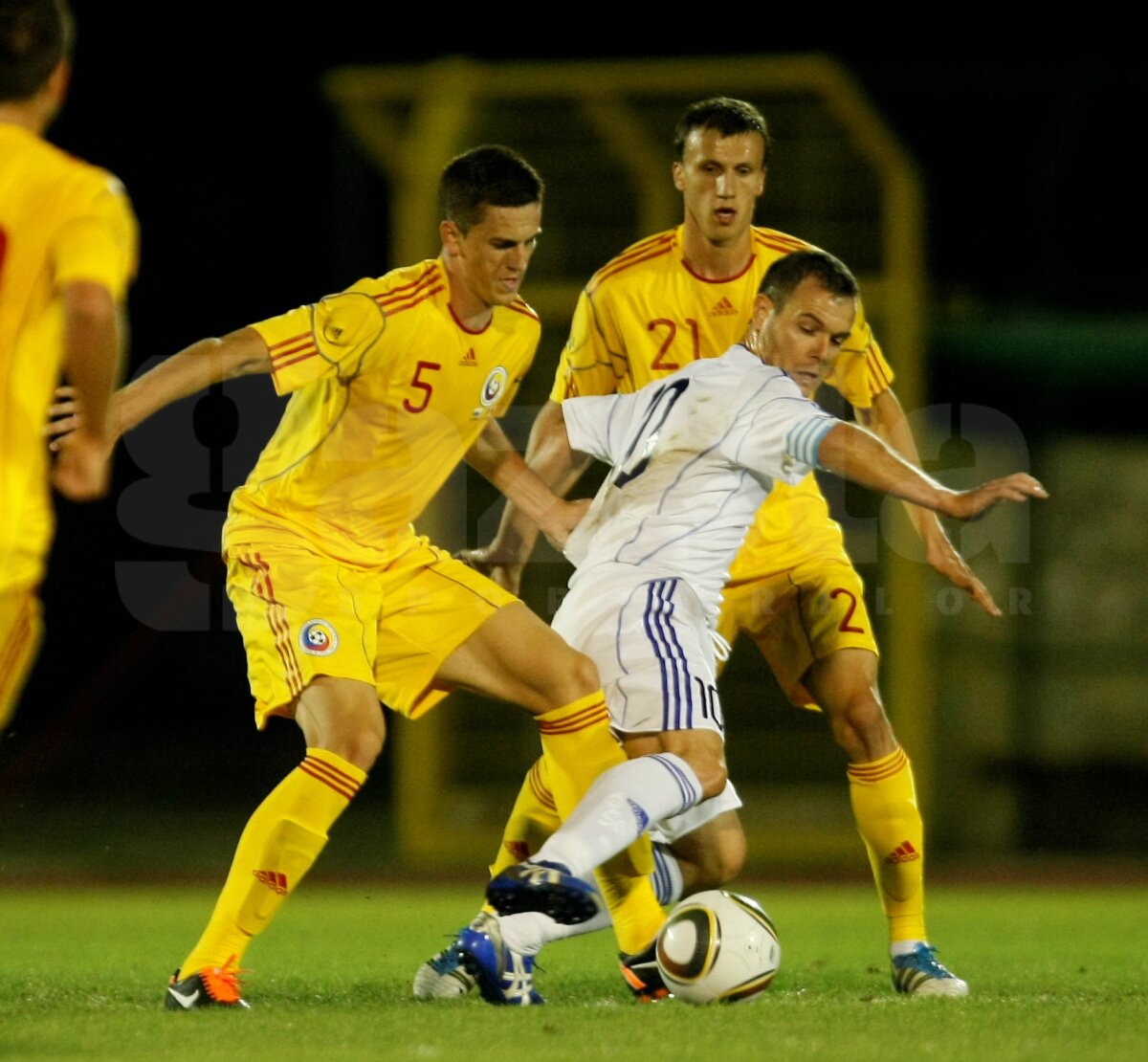 "Tricolorii" s-au chinuit cu cea mai slabă naţională din lume. San Marino - România 0-1