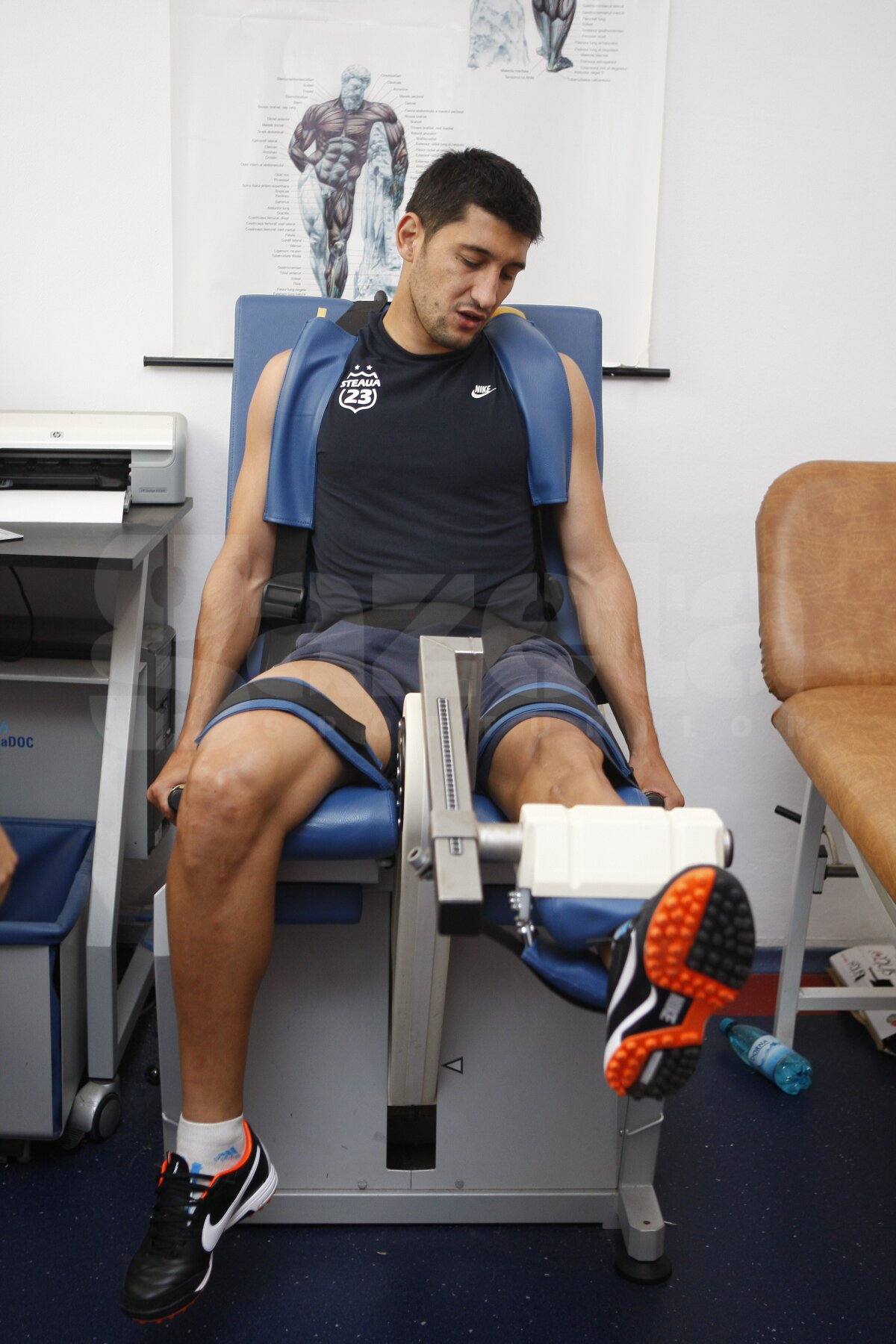 EXCLUSIV / Gazeta a fost ieri prezentă la Testul Isokinetic făcut de Florin Costea » "Simt cum îmi ia muşchiul foc!"