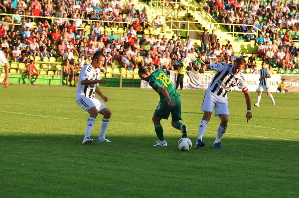 FOTO Şumudică a revitalizat Astra » CS Mioveni - Astra 0-1
