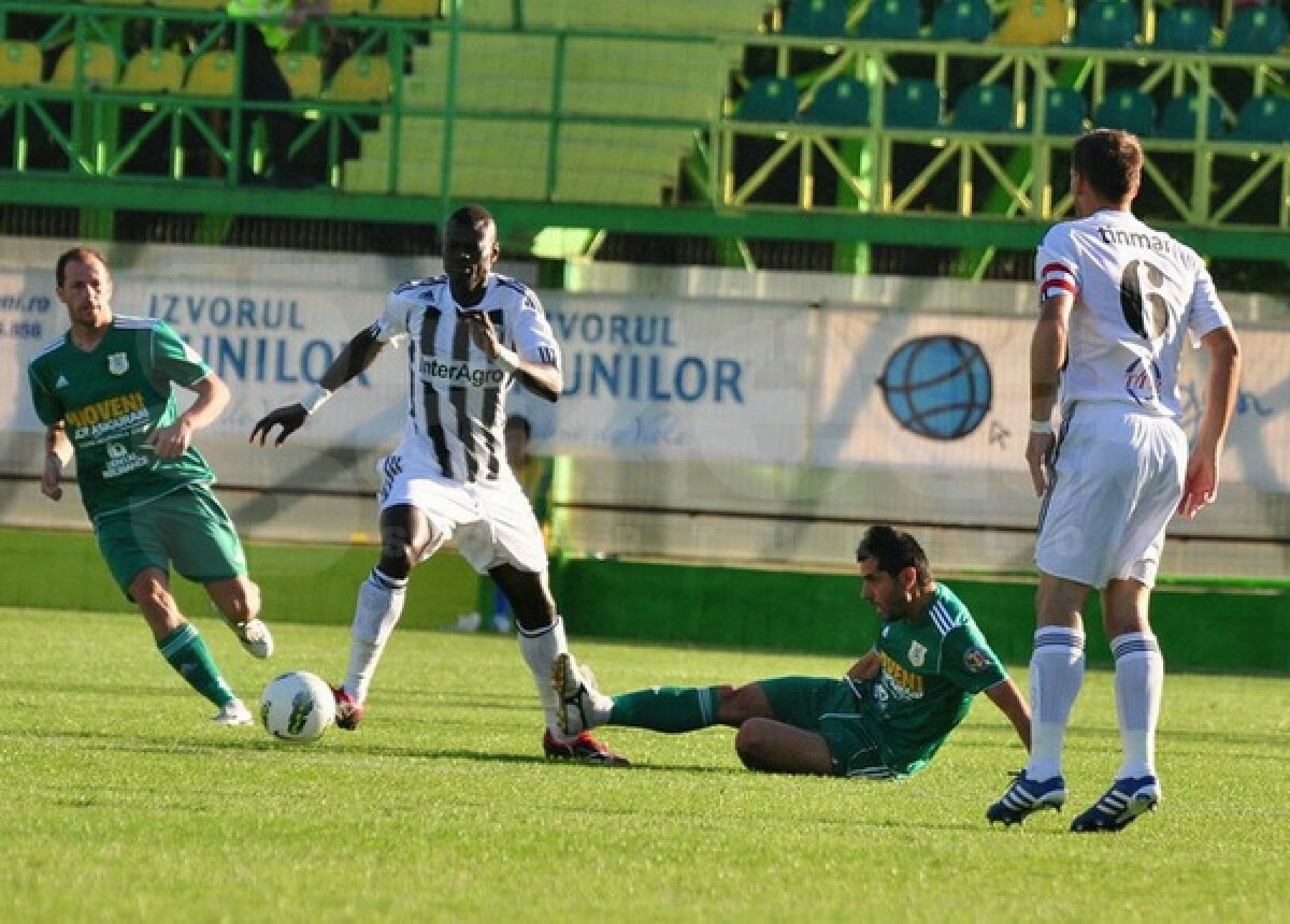 FOTO Şumudică a revitalizat Astra » CS Mioveni - Astra 0-1