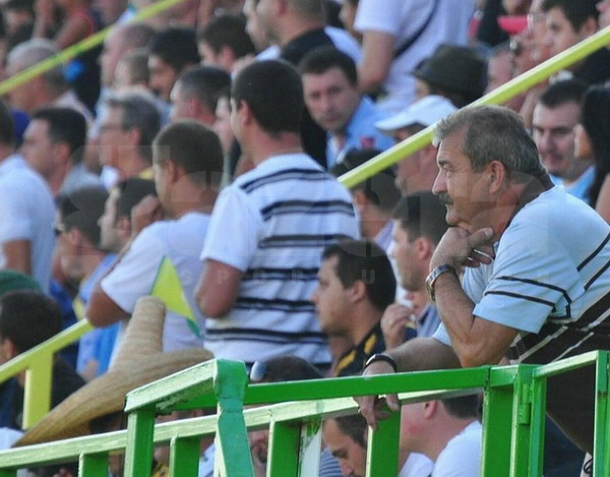 FOTO Şumudică a revitalizat Astra » CS Mioveni - Astra 0-1