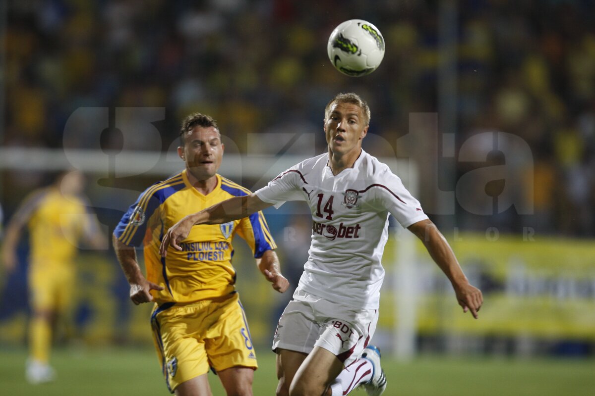 VIDEO Cronica partidei Petrolul - Rapid (0-1) scrisă de Maria Andrieş » Dansînd cu lupii