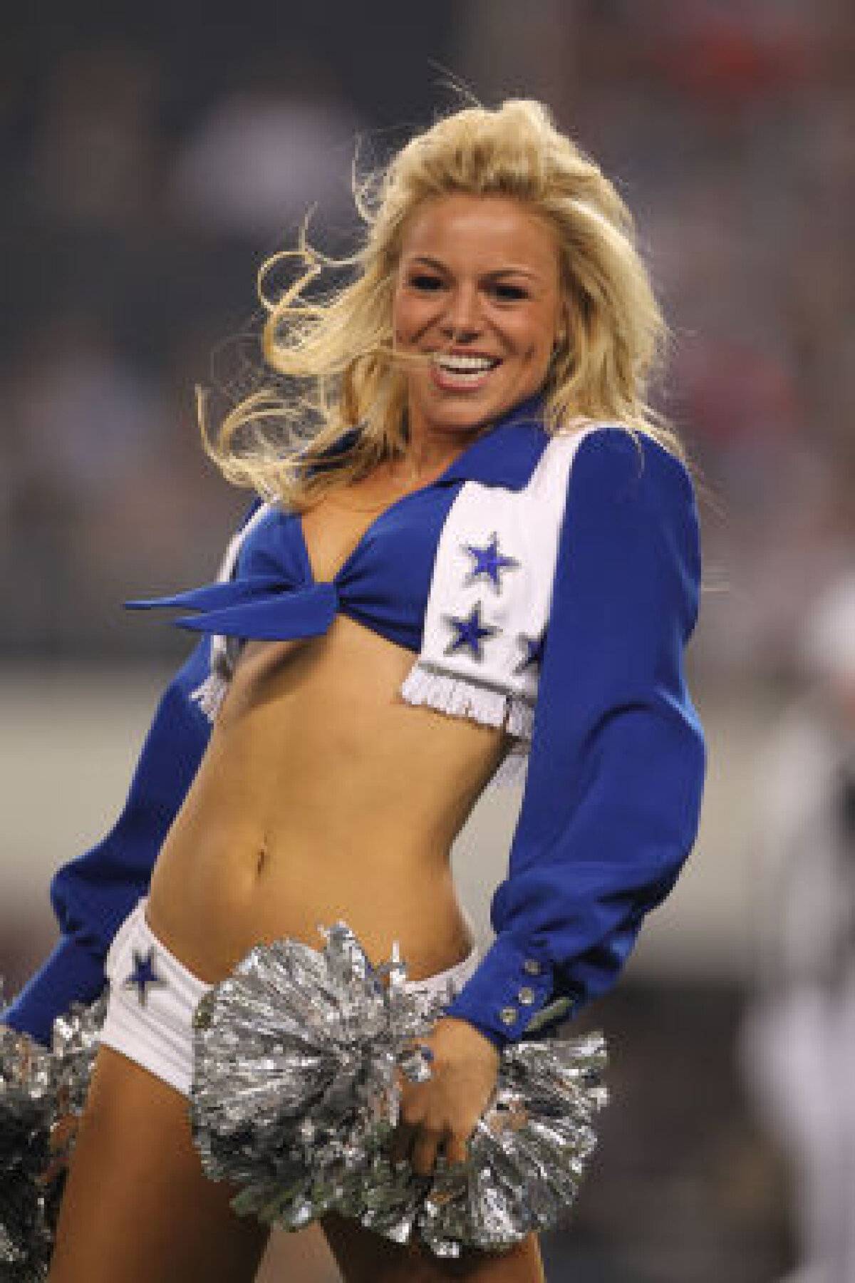 FOTO VEZI de ce sînt bărbaţii înnebuniţi după fotbalul american!