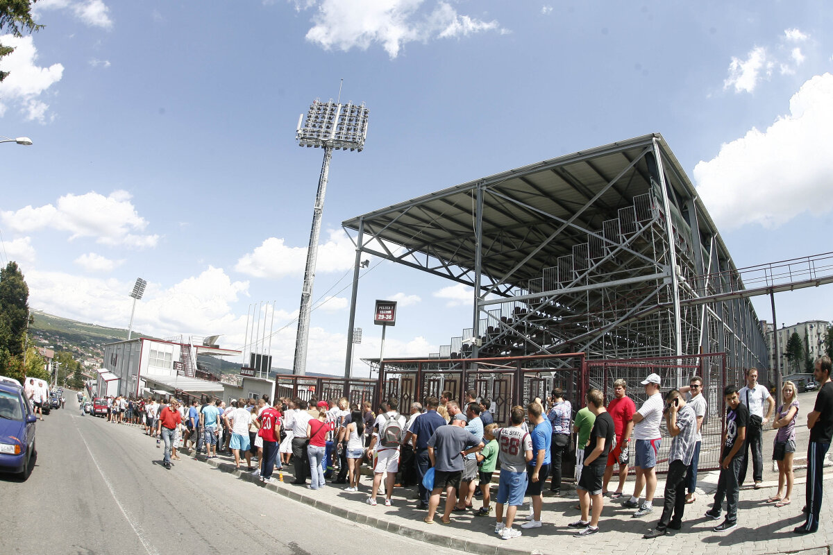 GALERIE FOTO Nebunie la Cluj: s-au vîndut deja peste 10.000 de bilete pentru Steaua - ŢSKA!
