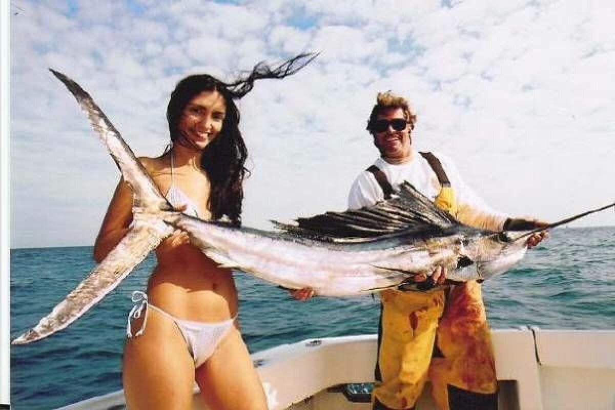 GALERIE FOTO » Şi fetele se pricep la pescuit ;)