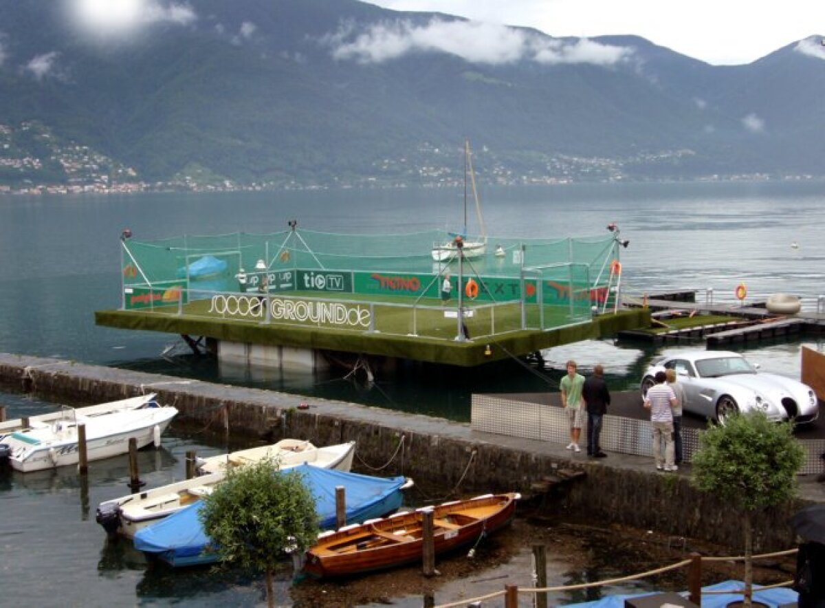 FOTO Fotbalul se naşte pe maidane » Super-galerie cu copii jucînd fotbal în diferite colţuri ale lumii