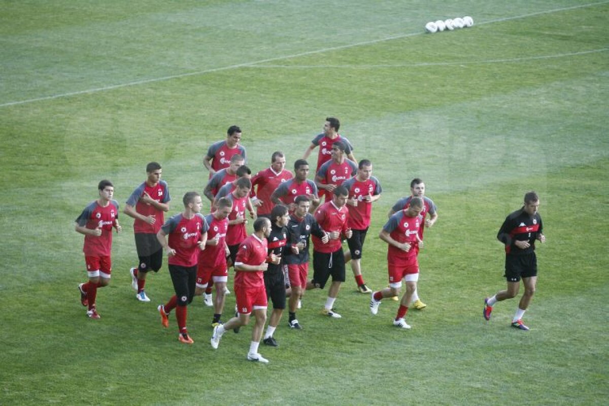 FOTO Radukanov dă o veste bună pentru Steaua: "Moraes a făcut deplasarea, dar nu va juca"