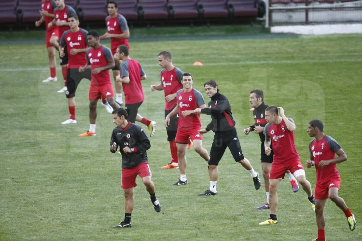 FOTO Radukanov dă o veste bună pentru Steaua: "Moraes a făcut deplasarea, dar nu va juca"