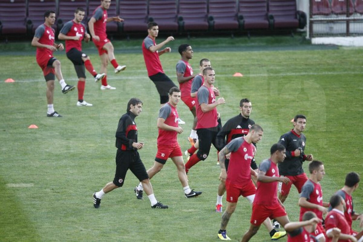 FOTO Radukanov dă o veste bună pentru Steaua: "Moraes a făcut deplasarea, dar nu va juca"