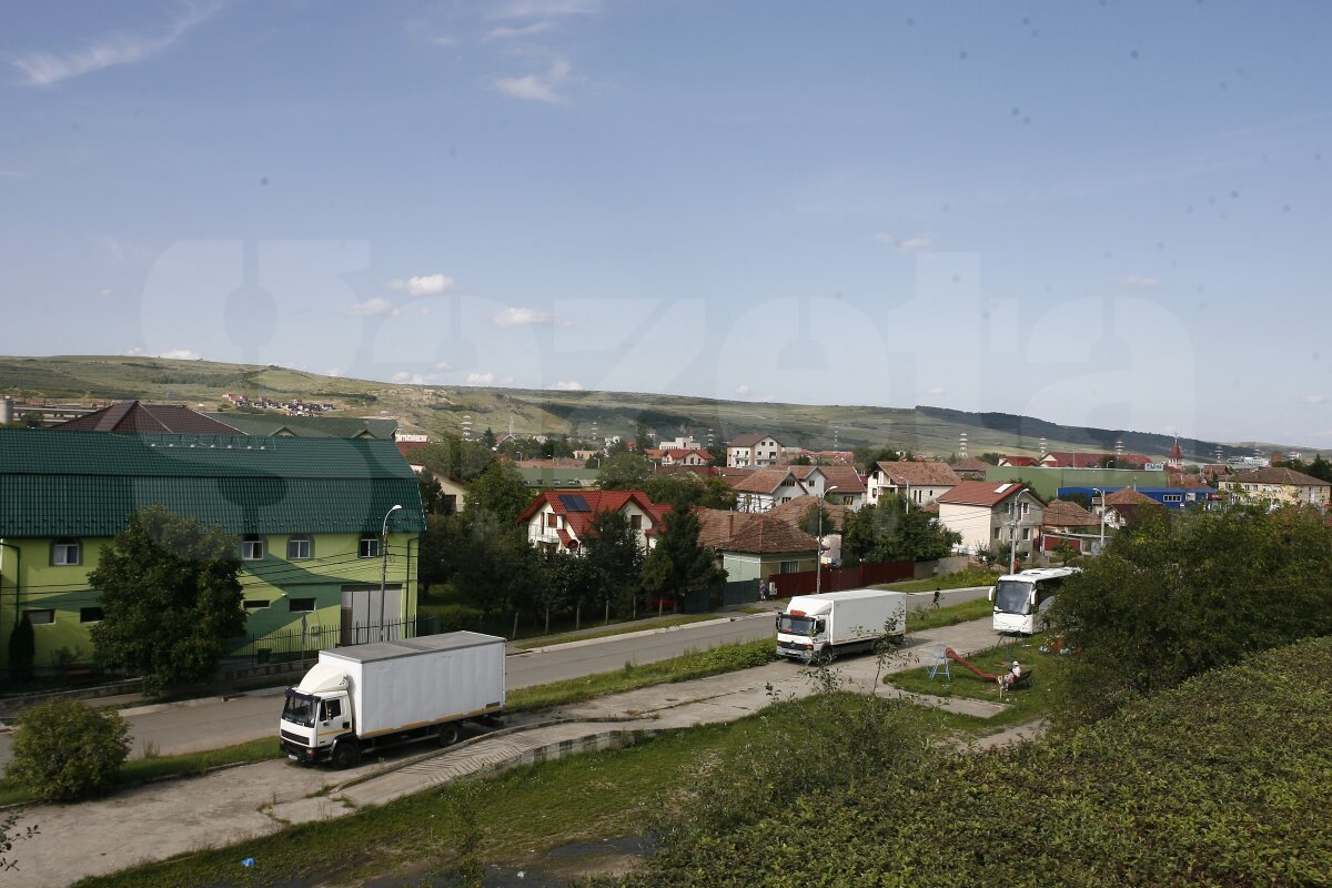 GALERIE FOTO Fotbal şi istorie » Alin Fornade scrie despre bulgarii din Cluj: "Galeria pierdută"