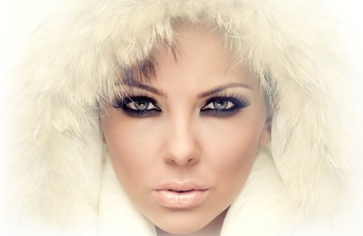 FOTO Nicoleta Lozanova îşi distruge formele perfecte spre disperarea fanilor