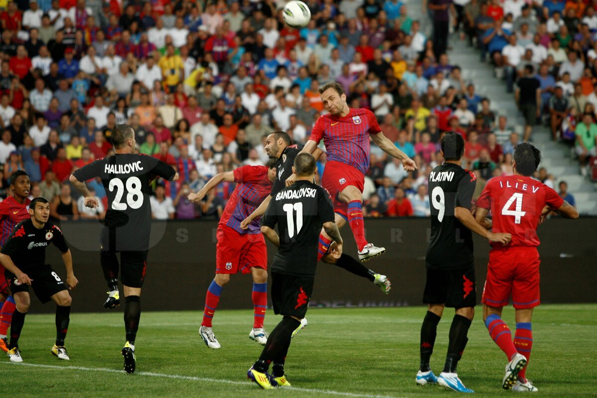 FOTO Bourceanu admiră evoluţia Stelei după 2-0 cu ŢSKA Sofia