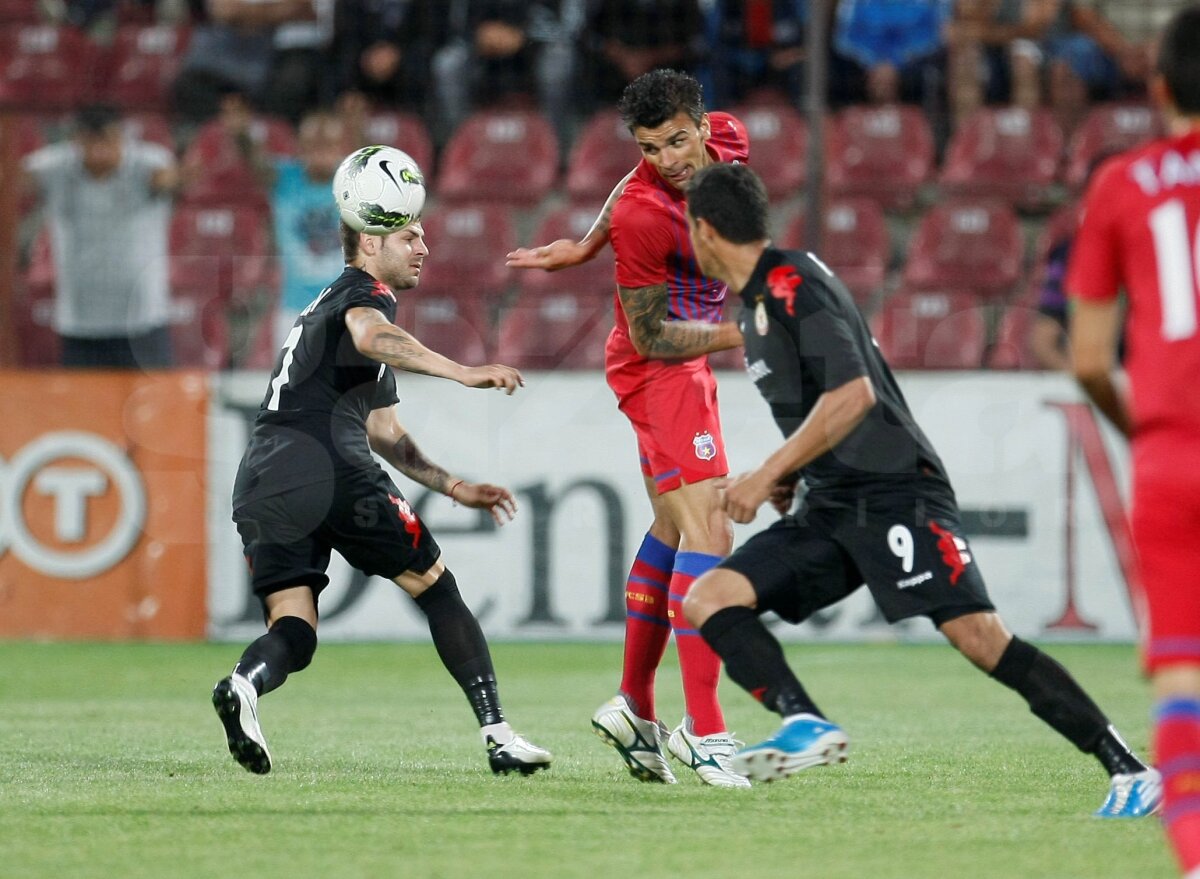 FOTO Bourceanu admiră evoluţia Stelei după 2-0 cu ŢSKA Sofia