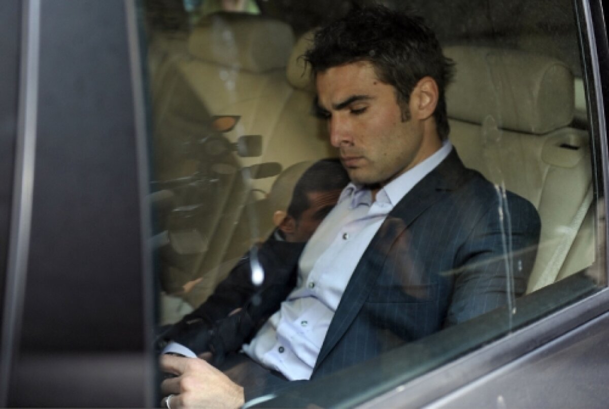 Să nu uităm să zîmbim » Cum l-au transferat suporterii pe Mutu la Real :D