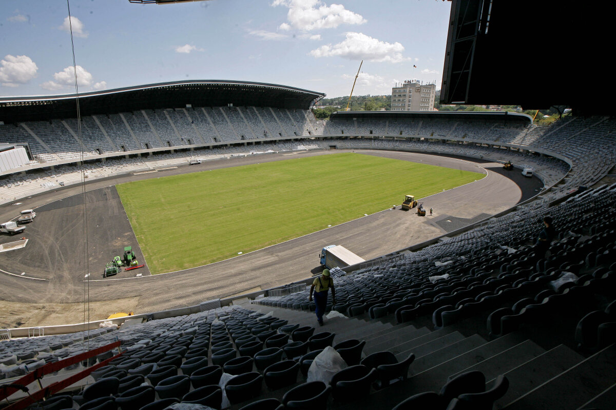 GALERIE FOTO S-a trecut la finisaje şi la Cluj Arena. Inaugurarea stadionului este programată pe 1 octombrie