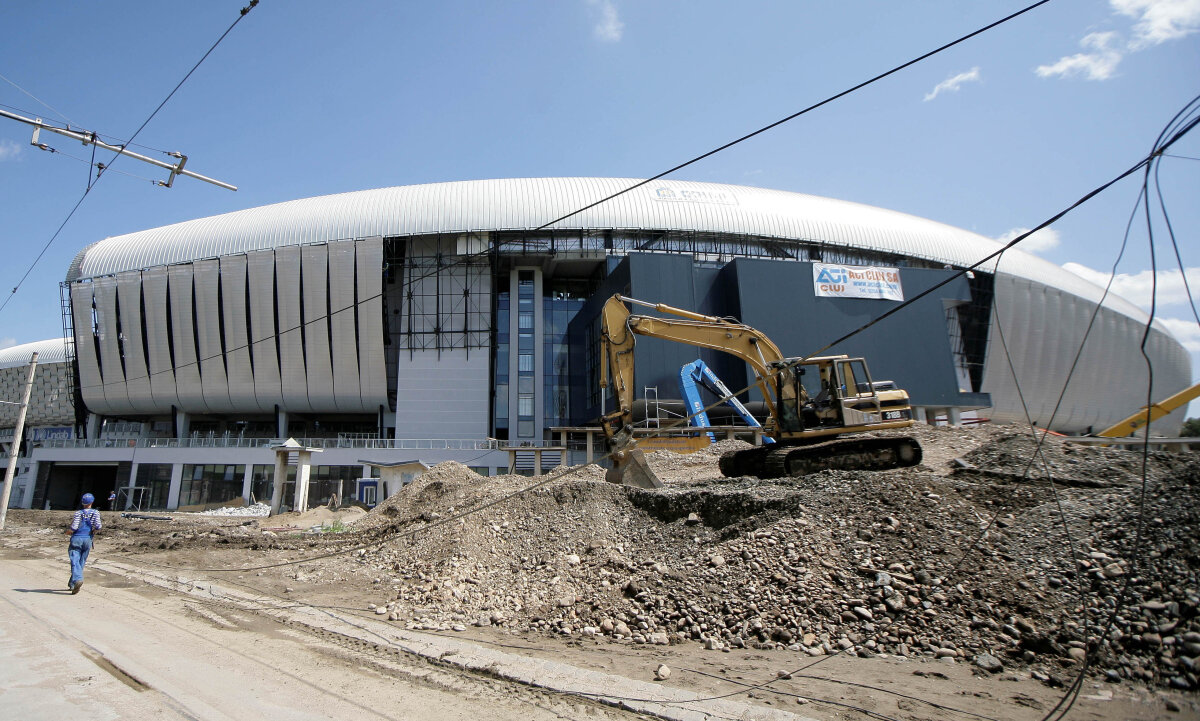 GALERIE FOTO S-a trecut la finisaje şi la Cluj Arena. Inaugurarea stadionului este programată pe 1 octombrie
