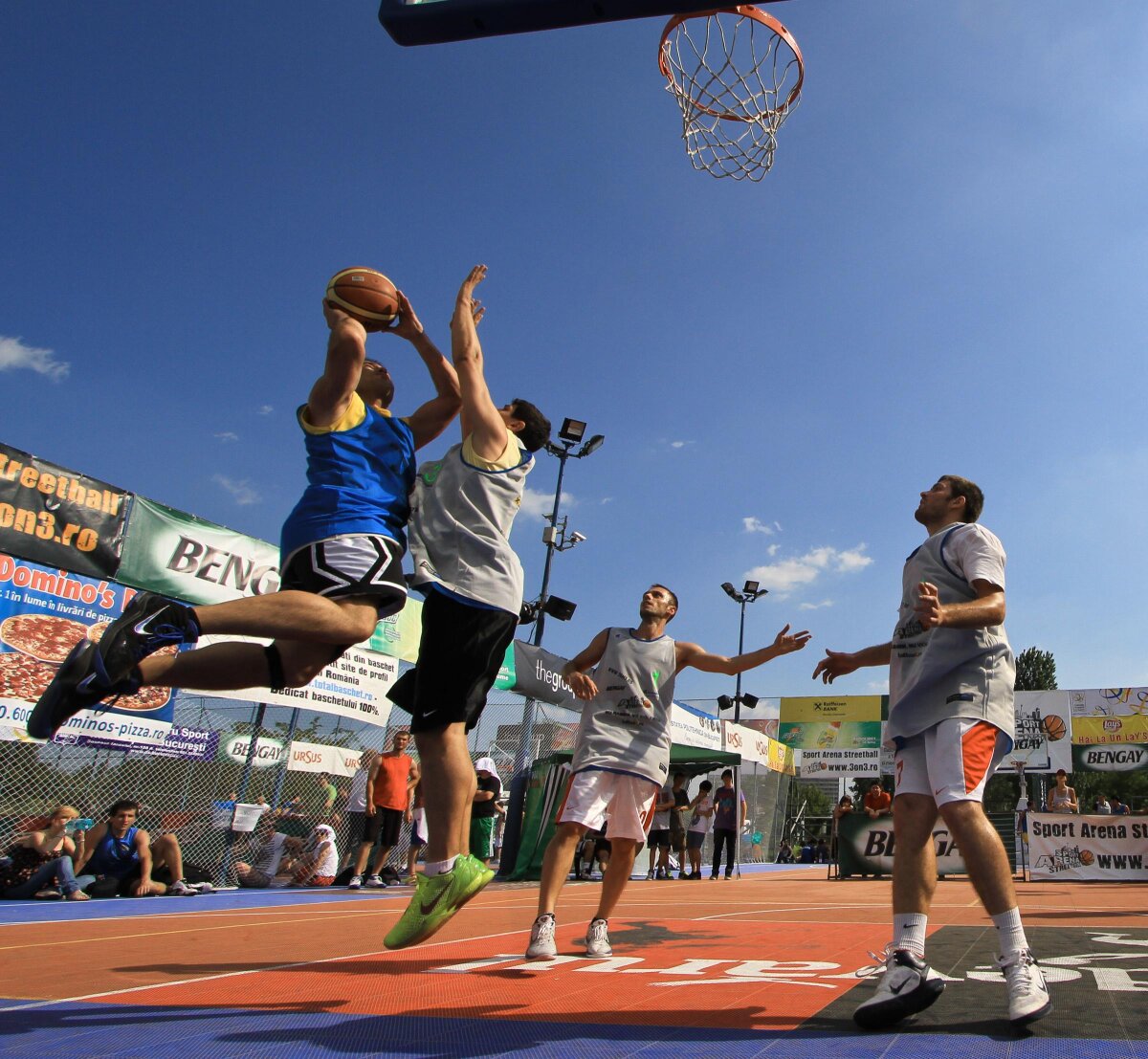 Luni, 22 august, ora 15, încep înscrierile la turneul 4 Sport Arena Streetball!