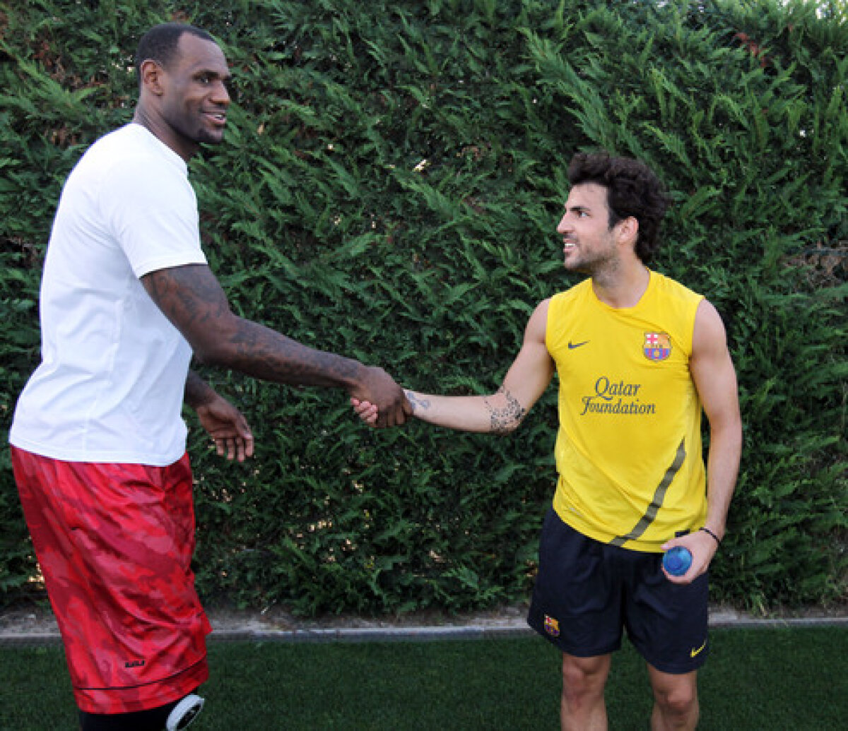 Încă un star din baschet a ţinut să se pozeze cu Messi&co » LeBron James, în vizită la Barcelona