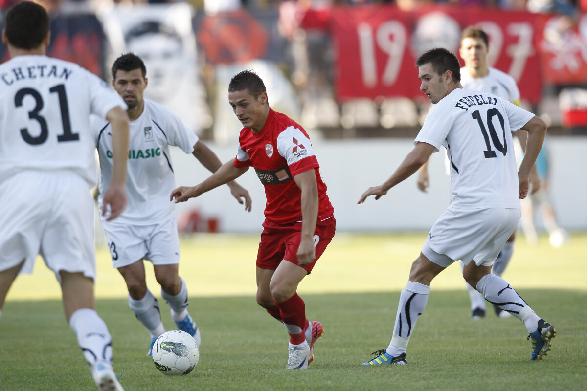 Cronică Sportul-Dinamo 0-2 » Virgini au fost, virgini sînt încă » Torje, servantul de serviciu