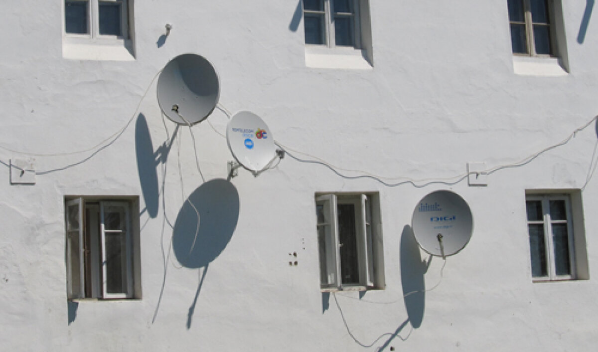 Părinte, dă-i pe GSP TV! » Fotbalul, plăcere curată dincolo de zidurile mînăstirii Căldăruşani