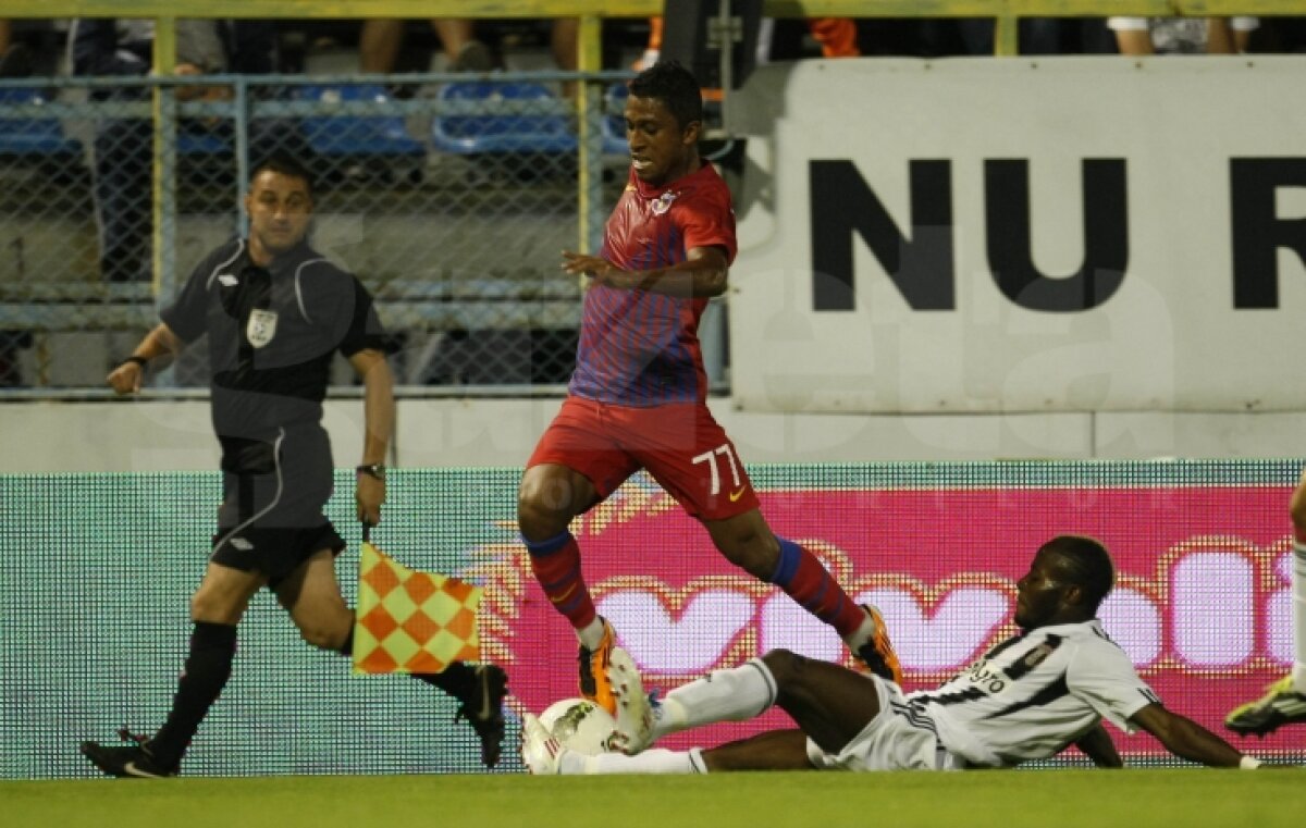 FOTO şi VIDEO Cronică la Astra-Steaua 2-1: "Atunci cînd sapa bate mapa"