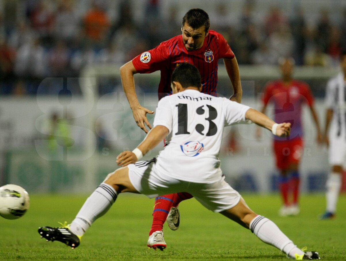 FOTO şi VIDEO Cronică la Astra-Steaua 2-1: "Atunci cînd sapa bate mapa"
