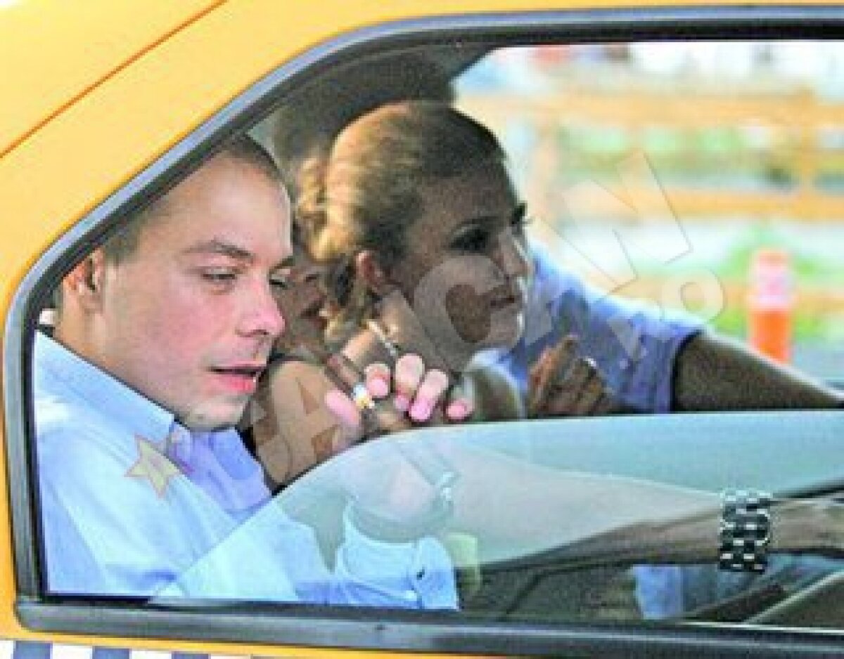 FOTO Marius Avram a petrecut pînă în zori cu trabuc şi alcool