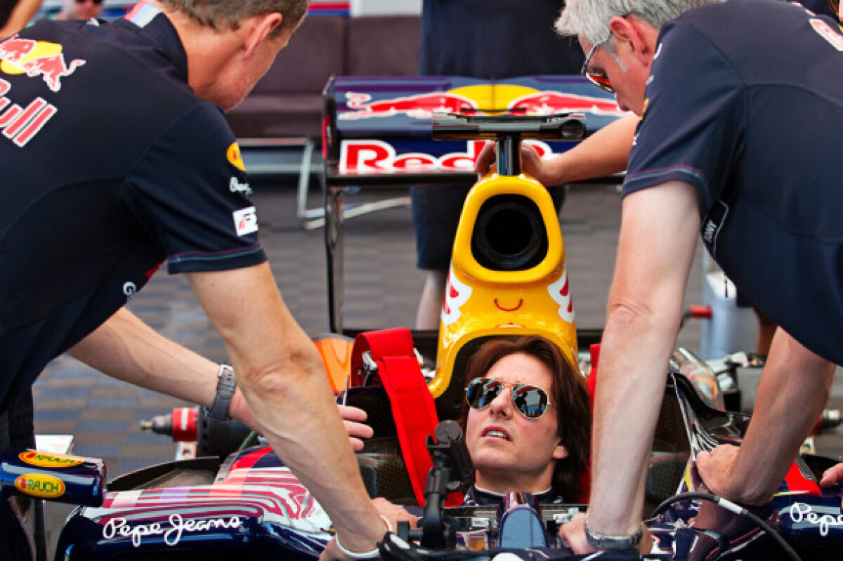 FOTO Tom Cruise a testat un monopost de Formula 1