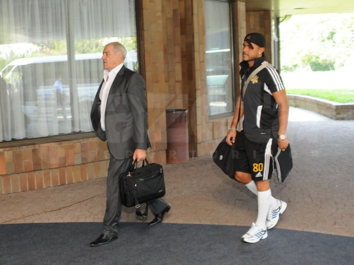 FOTO » Vasluienii au ajuns la Praga » Viorel Hizo poate conta şi pe Wesley