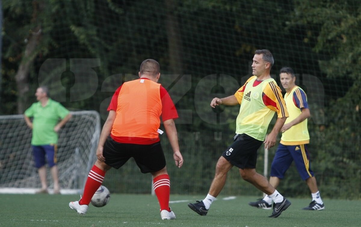 FOTO Ganea-SHOW la meciul organizat de FRF: "Doar Steaua vreau să nu se califice" :D
