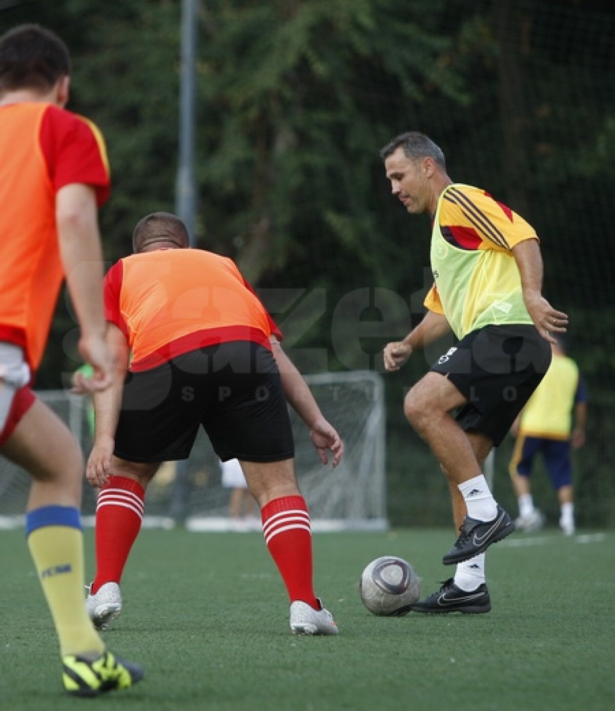 FOTO Ganea-SHOW la meciul organizat de FRF: "Doar Steaua vreau să nu se califice" :D