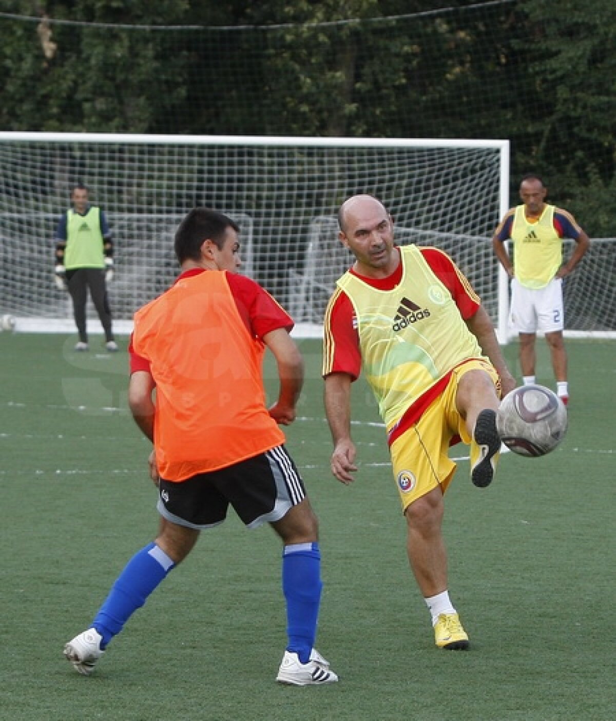 FOTO Ganea-SHOW la meciul organizat de FRF: "Doar Steaua vreau să nu se califice" :D