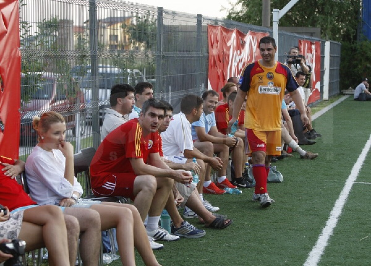 FOTO Ganea-SHOW la meciul organizat de FRF: "Doar Steaua vreau să nu se califice" :D