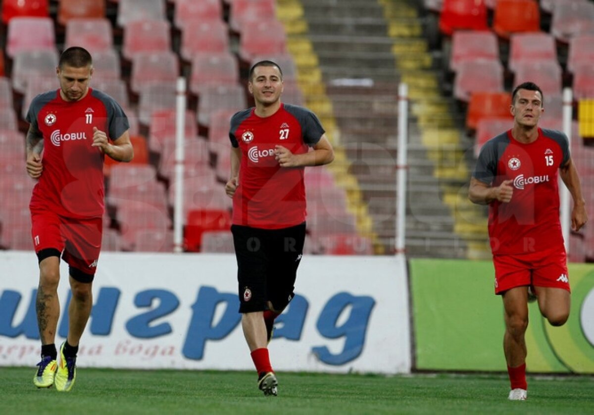 ŢSKA a avut 1.000 de fani la antrenament » Radukanov: "Vrem stadionul plin, sîntem pregătiţi să cîştigăm"