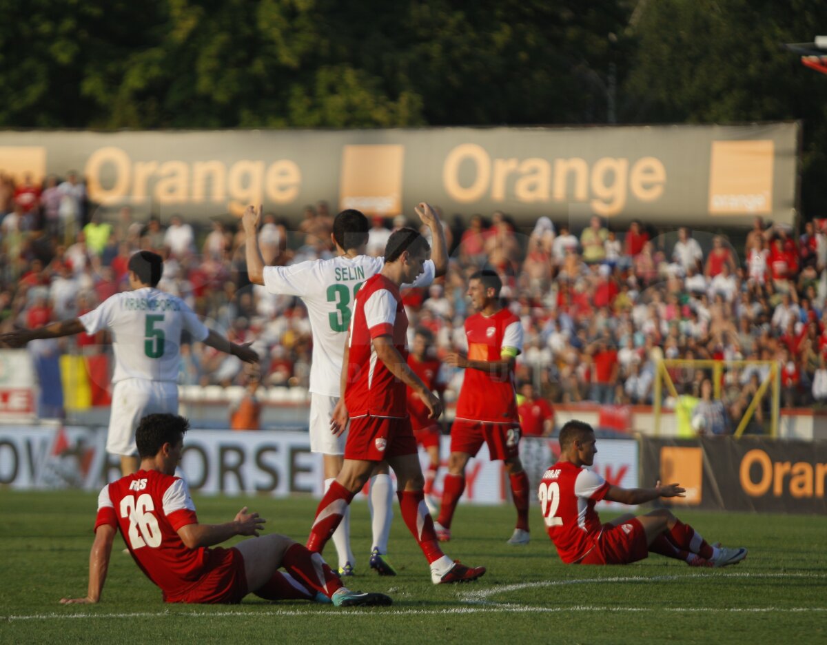 VIDEO şi CRONICĂ la Dinamo - Vorskla » Pisica neagră