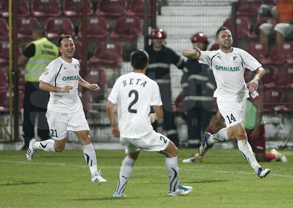 CFR Cluj a învins Sportul cu 6-1 şi a urcat pe locul doi în clasament