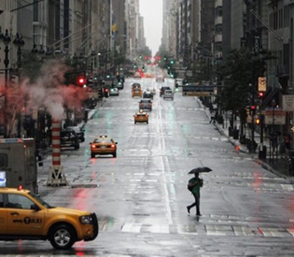 GALERIE FOTO » Şocant: New York-ul e un oraş părăsit în aşteptarea Uraganului Irene