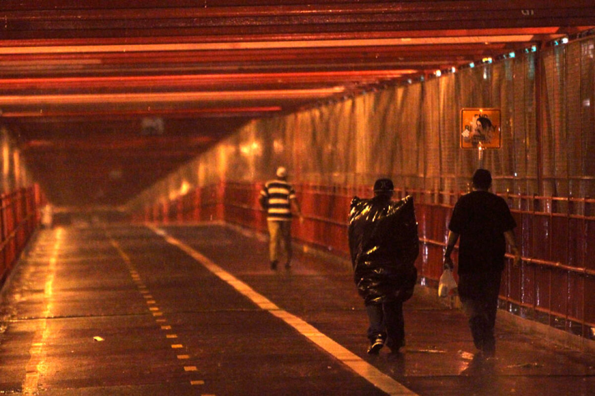 GALERIE FOTO » Şocant: New York-ul e un oraş părăsit în aşteptarea Uraganului Irene