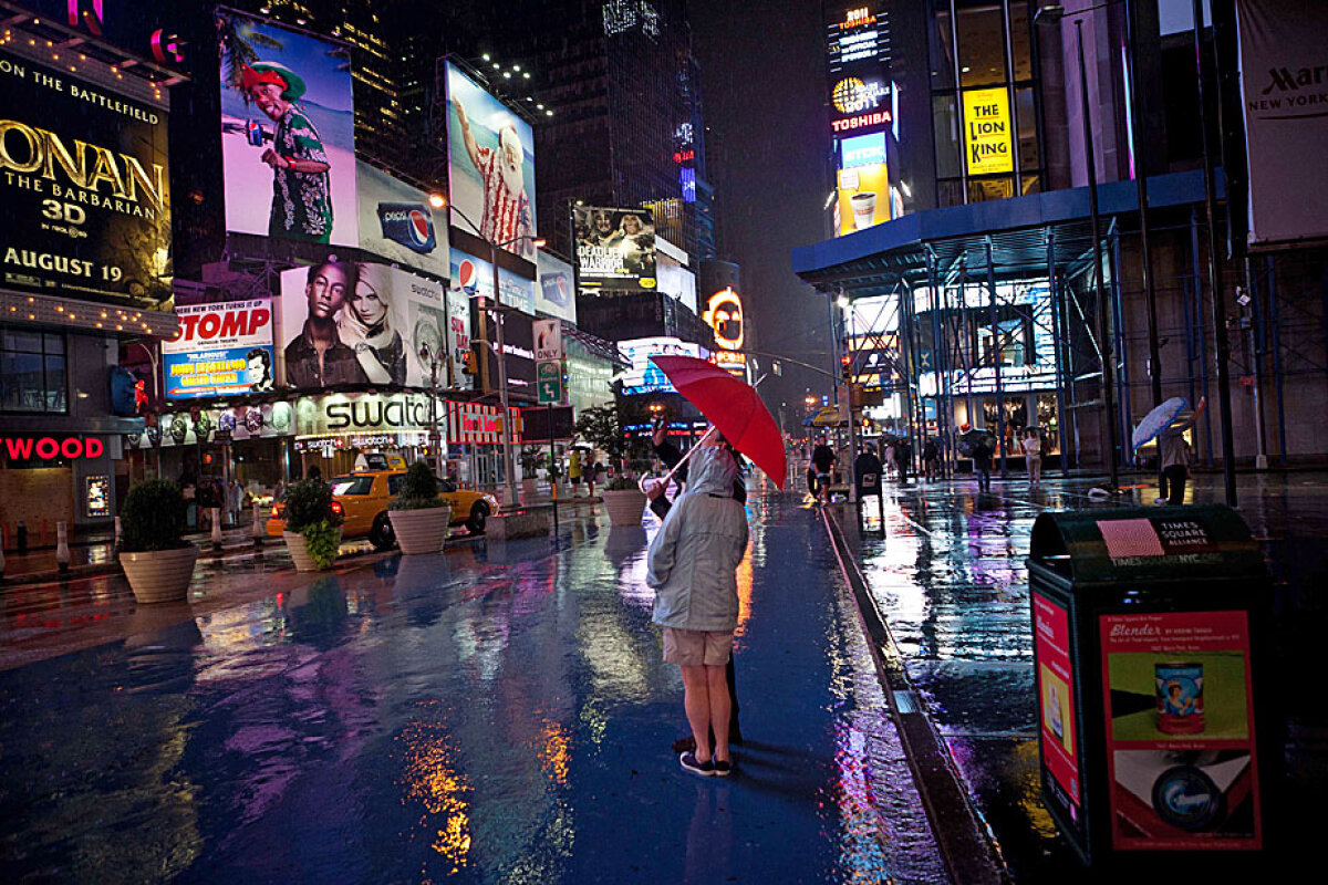 GALERIE FOTO » Şocant: New York-ul e un oraş părăsit în aşteptarea Uraganului Irene
