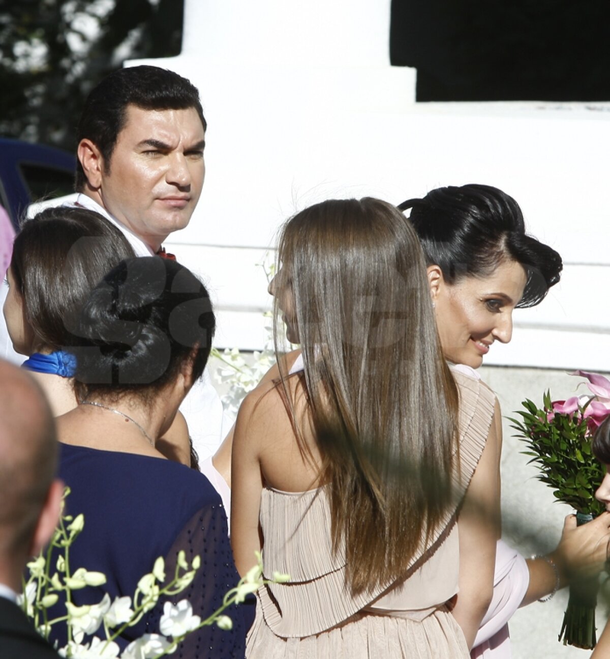 GALERIE FOTO Ce înseamnă o nuntă la unul dintre bogaţii României, Borcea, şi cum e una pentru unul dintre miliardari, Ecclestone