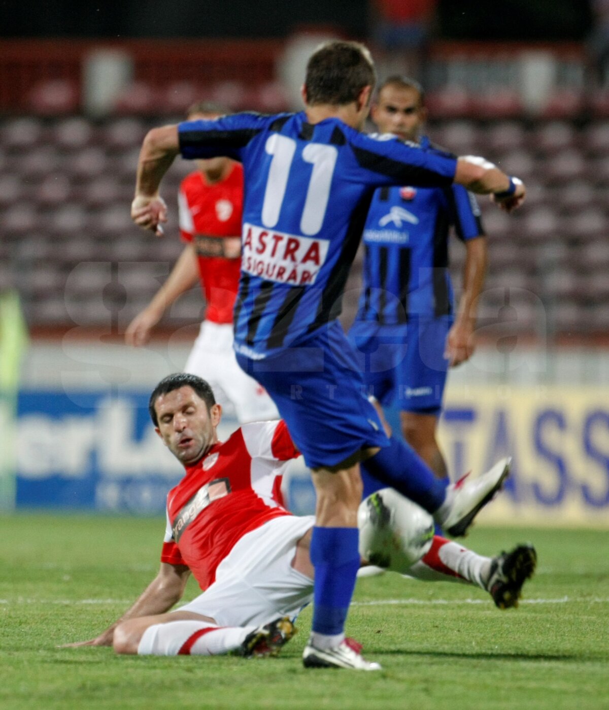 Dinamo e de neînvins în campionat. 5 victorii consecutive după 2-1 cu Oţelul!