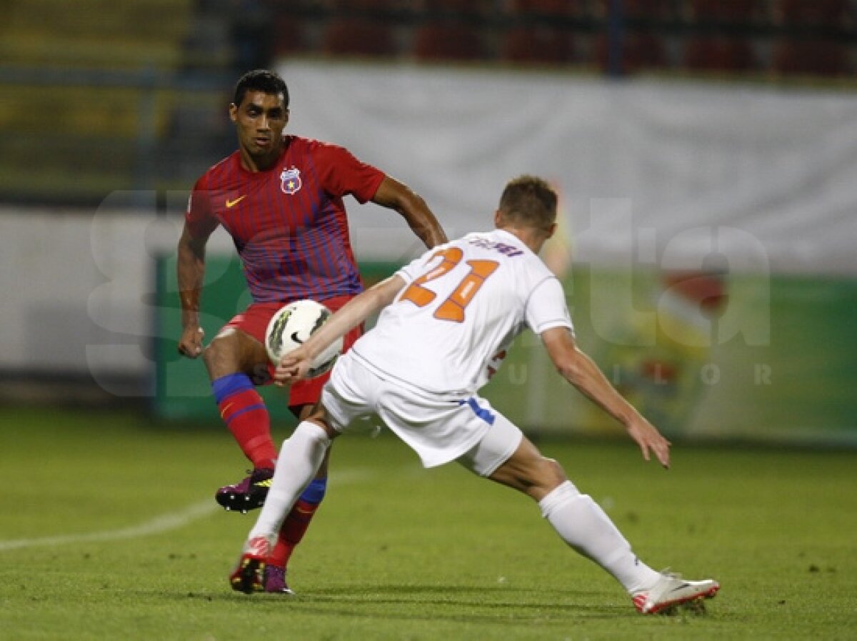 FOTO Victorie "cu cap" » Geraldo şi Martinovici au adus victoria Stelei, 2-0 cu Tîrgu Mureş