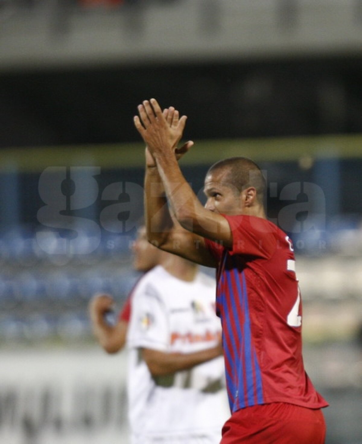 FOTO Victorie "cu cap" » Geraldo şi Martinovici au adus victoria Stelei, 2-0 cu Tîrgu Mureş