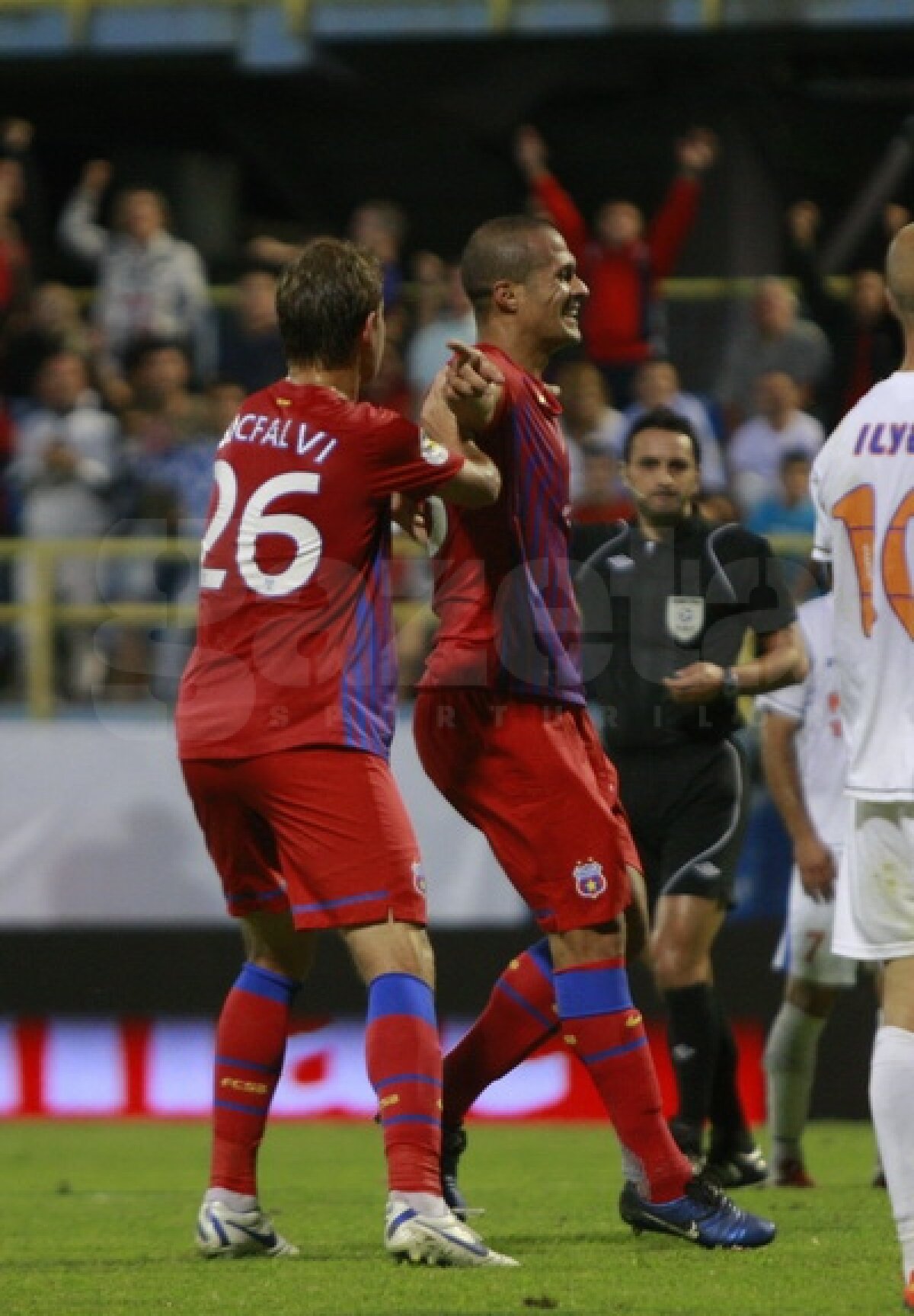 FOTO Victorie "cu cap" » Geraldo şi Martinovici au adus victoria Stelei, 2-0 cu Tîrgu Mureş