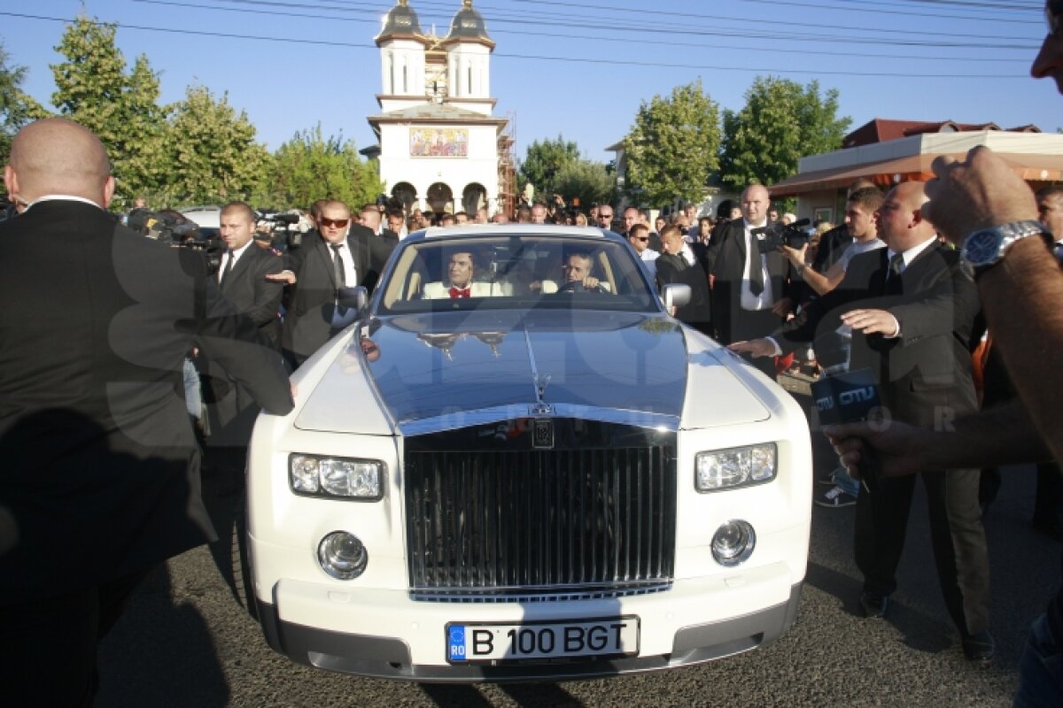 Nunta şefului dinamovist a emanat opulenţă din primul pînă în ultimul minut » Megalo-Borcea