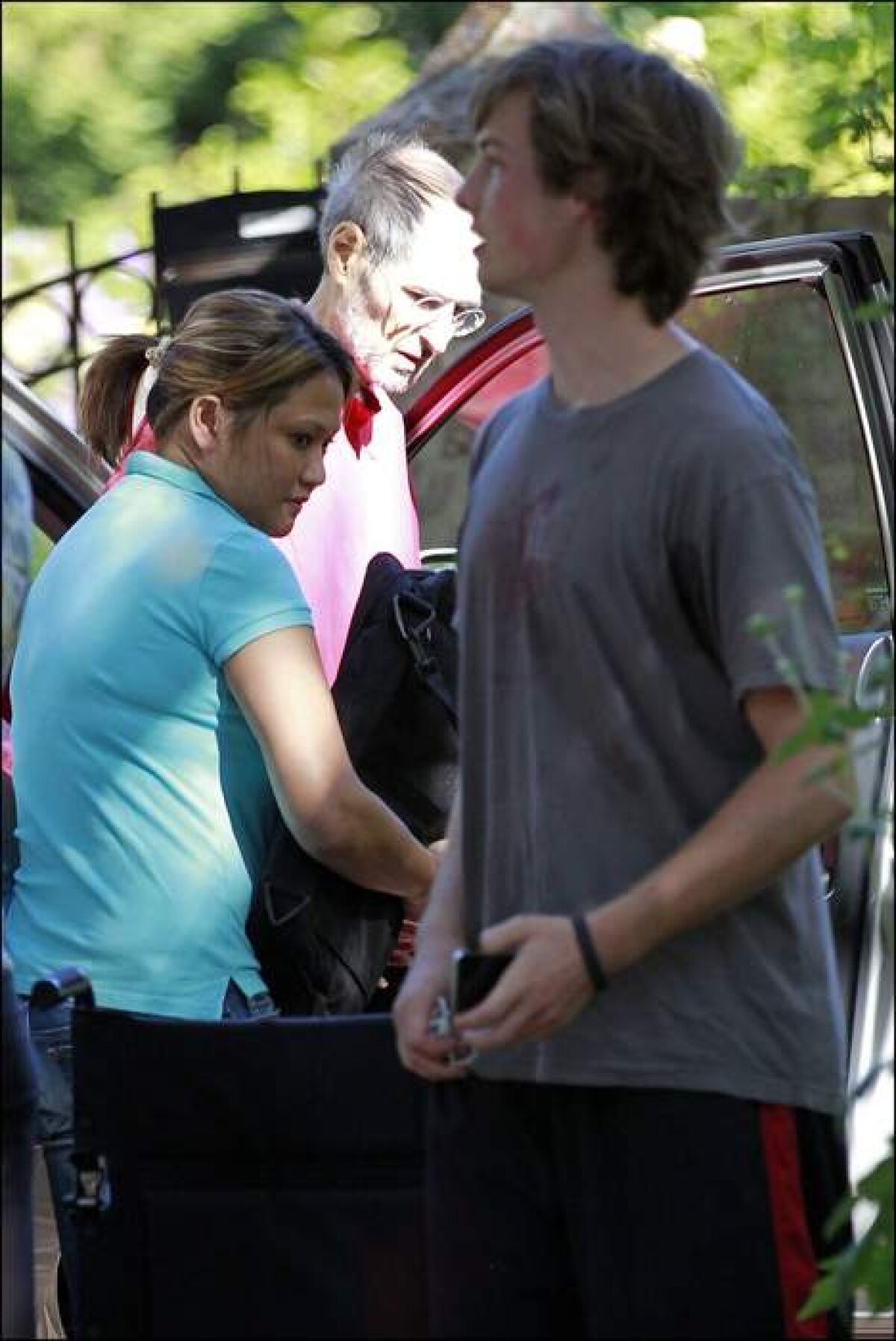 Noile imagini cu Steve Jobs confirmă: fostul CEO e din ce în ce mai rău!