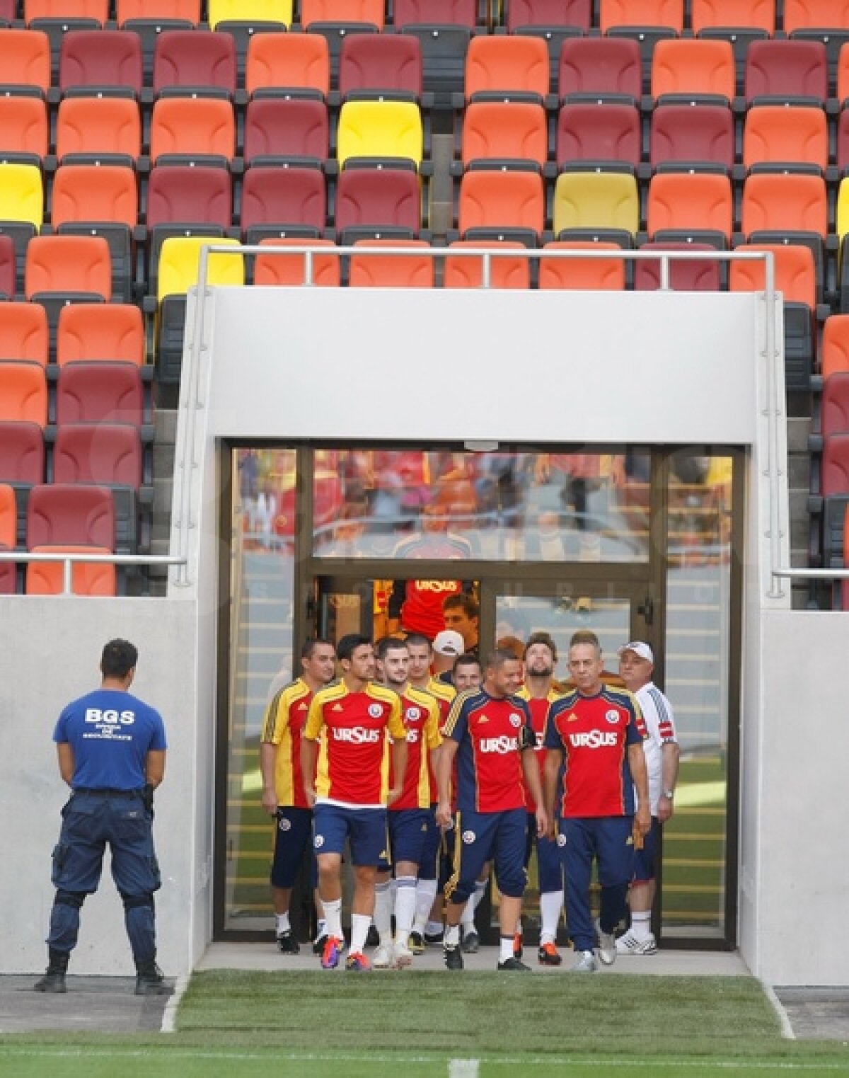 FOTO "Tricolorii" au luat contact cu National Arena » Primul antrenament pentru Marica&Comp. pe noul stadion